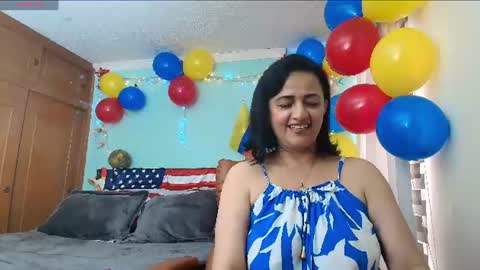Isabeel Sofia online show from June 13, 9:03 pm