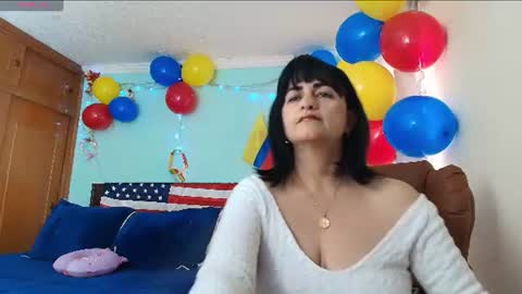 Isabeel Sofia online show from June 20, 7:31 pm