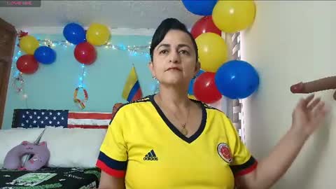 Isabeel Sofia online show from June 17, 9:09 pm