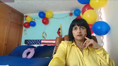 Isabeel Sofia online show from June 18, 4:56 pm