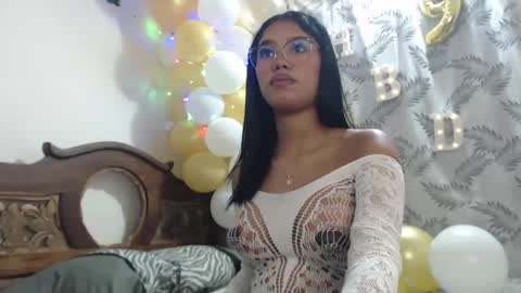 isabela_kity online show from November 9, 6:17 am