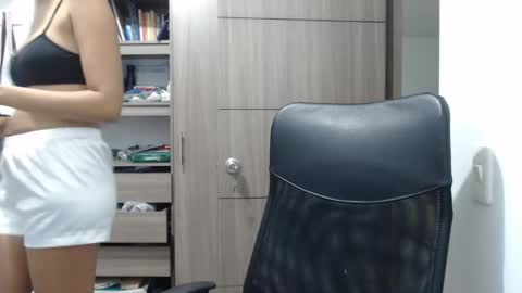 Isabela online show from March 6, 3:35 am