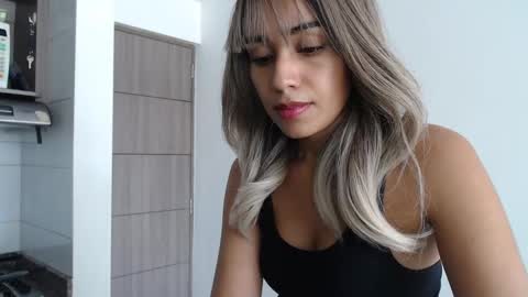 Isabela online show from January 16, 6:16 pm
