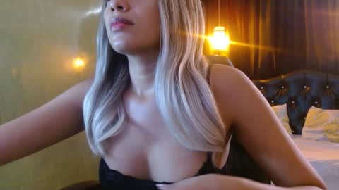 Isabela online show from December 20, 3:10 pm