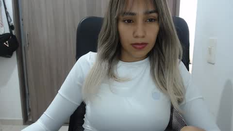 Isabela online show from February 27, 3:37 pm