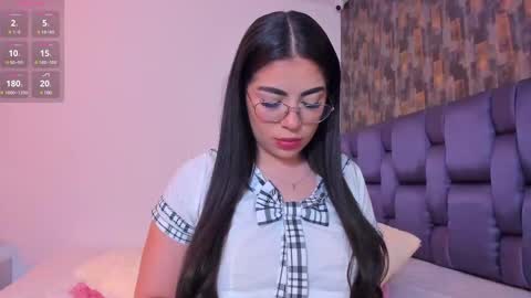 Isabela Angell  online show from March 12, 11:12 pm