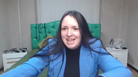 Snapshot of isabelblackberry chatting on December 15, 11:01 am IsabelBlackberry online show from December 15, 11:01 am