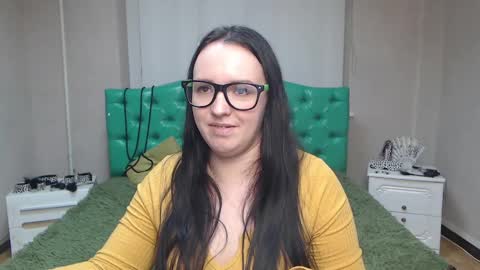 Snapshot of isabelblackberry chatting on December 16, 9:24 am IsabelBlackberry online show from December 16, 9:24 am