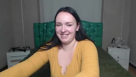 Snapshot of isabelblackberry chatting on December 16, 3:32 pm IsabelBlackberry online show from December 16, 3:32 pm