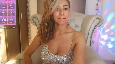 Isabel online show from June 5, 8:25 pm