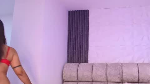 Isa online show from December 21, 12:44 pm