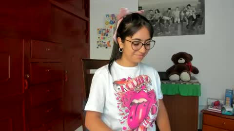 Isabella22 1 online show from December 23, 1:56 pm