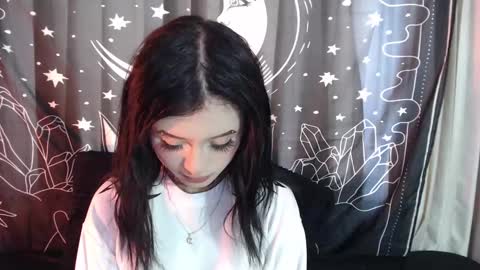 Snapshot of isabella__dark chatting on January 11, 9:25 pm online show from January 11, 9:25 pm