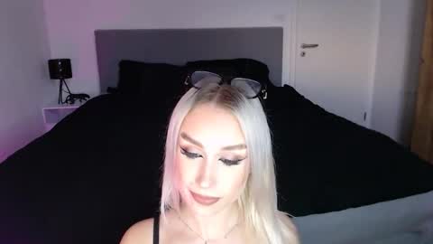 Isabella Baby online show from May 31, 6:09 pm