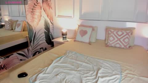 Isabella  online show from September 24, 7:42 pm