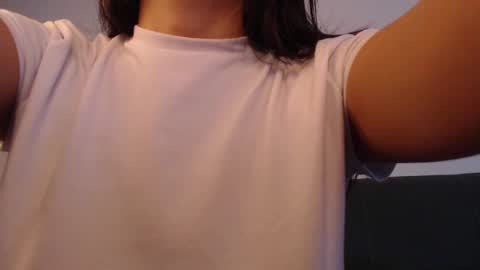 Snapshot of isabella_jones9 chatting on January 8, 10:48 pm ISABELLA online show from January 8, 10:48 pm