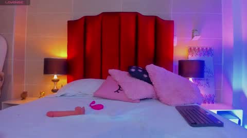 isabella montez online show from March 3, 3:00 pm