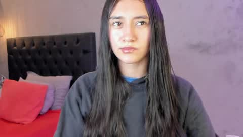 Isabella Nowa online show from April 9, 11:27 am