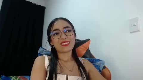 isabella_piercee online show from June 14, 2:24 am