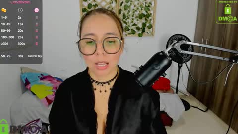 Isabella online show from November 5, 9:50 pm