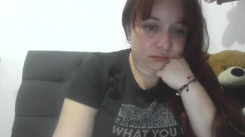 isabellaa_hills_ online show from April 19, 10:01 pm