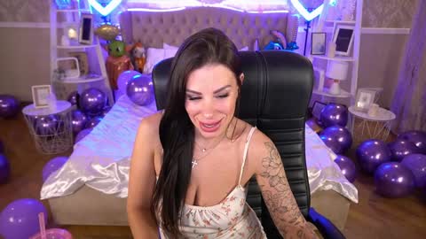 Snapshot of isabellafoxyy chatting on January 10, 4:51 pm Marina online show from January 10, 4:51 pm