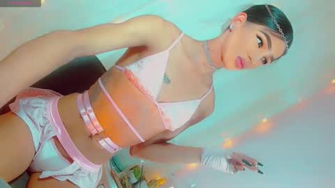 isabellagirs online show from January 11, 10:54 am