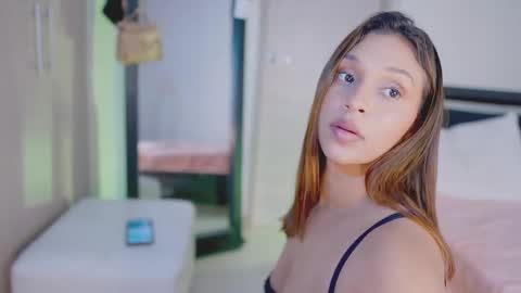 isabella online show from September 30, 4:34 am