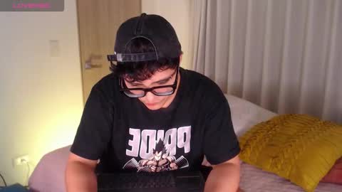 Isabella Mout  online show from March 13, 12:14 am