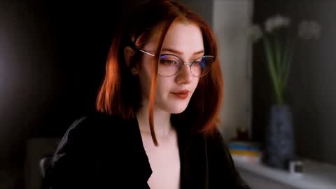 Madame Isabelle online show from December 28, 3:37 pm