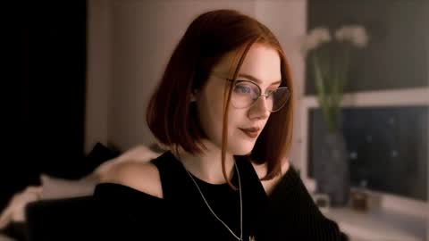 Madame Isabelle online show from December 5, 1:44 pm