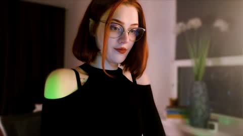 Madame Isabelle online show from December 16, 3:54 pm