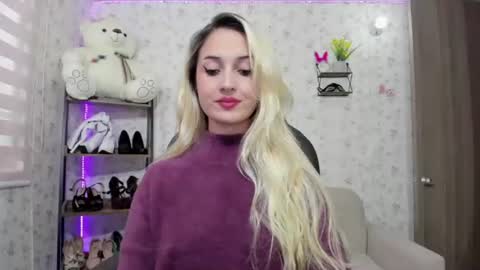 ISABELLA online show from April 10, 6:56 pm