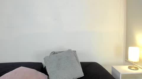 isameow online show from March 11, 3:04 am