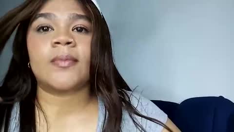 Isa online show from May 12, 11:36 pm