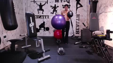 I S A  S AN D E R S  online show from September 24, 8:37 pm