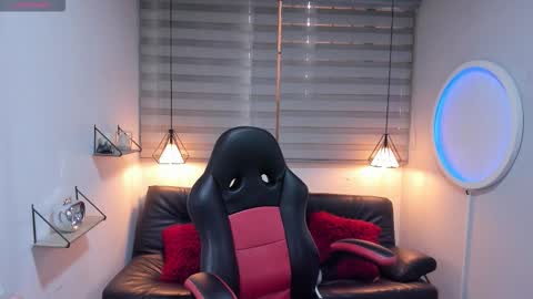 Isis online show from September 27, 6:27 pm