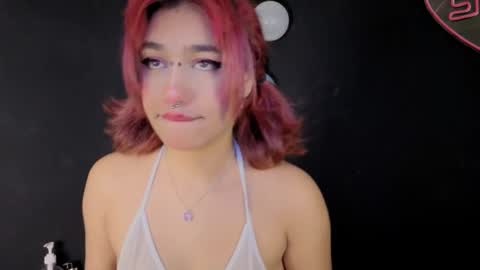 Isisjones18 online show from September 26, 5:37 am