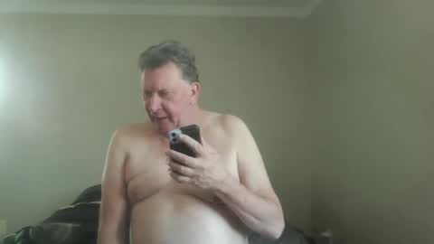 island625103 online show from October 2, 6:39 pm