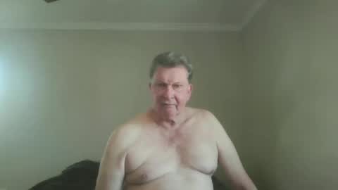 island625103 online show from October 16, 8:07 pm