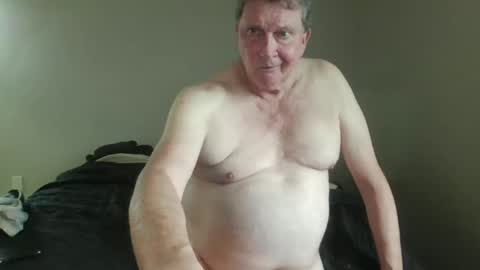 island625103 online show from September 25, 8:16 pm