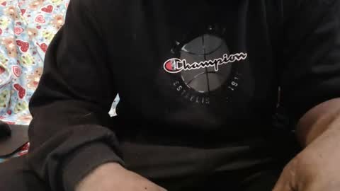 islandboi_88 online show from April 24, 9:06 pm