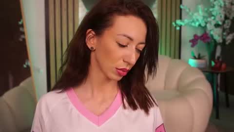 isRubyFever online show from June 10, 6:23 am