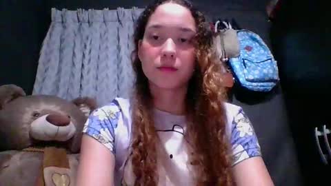 Snapshot of issa30213 chatting on October 5, 3:15 am Issa online show from October 5, 3:15 am