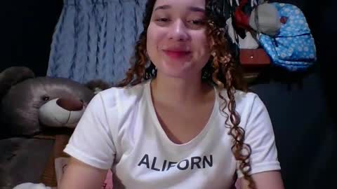 Snapshot of issa30213 chatting on September 24, 1:01 am Issa online show from September 24, 1:01 am