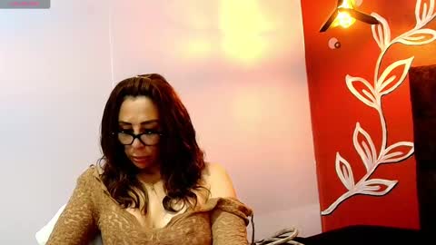 Snapshot of issa_mailf chatting on September 12, 11:56 am ISSA online show from September 12, 11:56 am