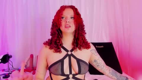 IssaDolls  online show from March 12, 11:25 am