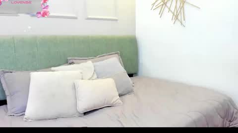 isa online show from March 27, 7:15 pm