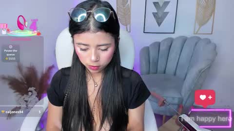 issi_loren online show from January 16, 8:40 pm