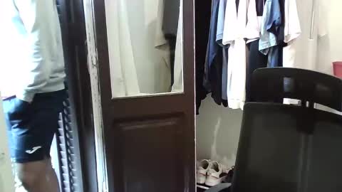 italianboybcn online show from October 7, 6:53 am